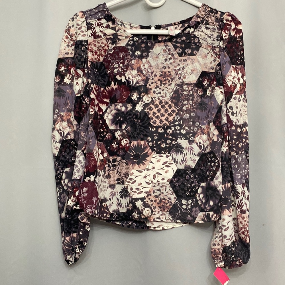 Xhilaration Top
